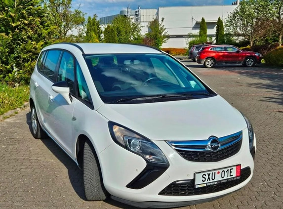 Opel Zafira cena 29999 przebieg: 211364, rok produkcji 2014 z Sochaczew małe 232